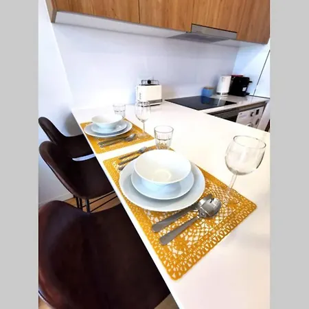 188 Avenue, Centro شقة